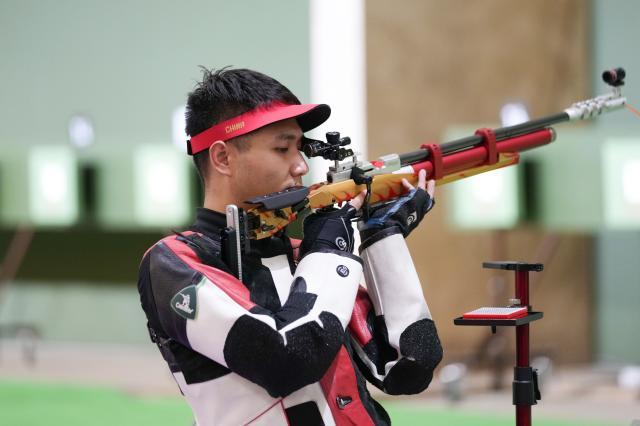 V体育官方网站-杨皓然二战奥运摘铜：我不种地了，我还要打下去